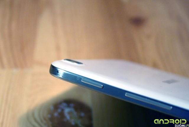 Galaxy Tab 3 8" takakamera profiili