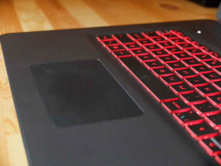 hp omen touchpad Teknosuomi
